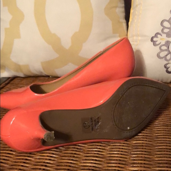 Pink high heels - Picture 3 of 3